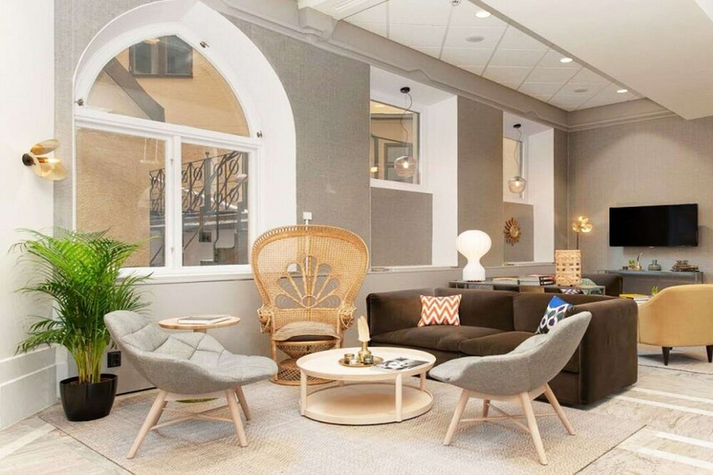 Фото отеля 2