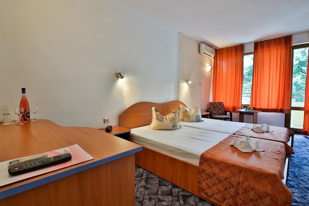 Фото Hotel Kamchia Park