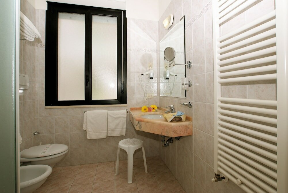 Фото Hotel Athena