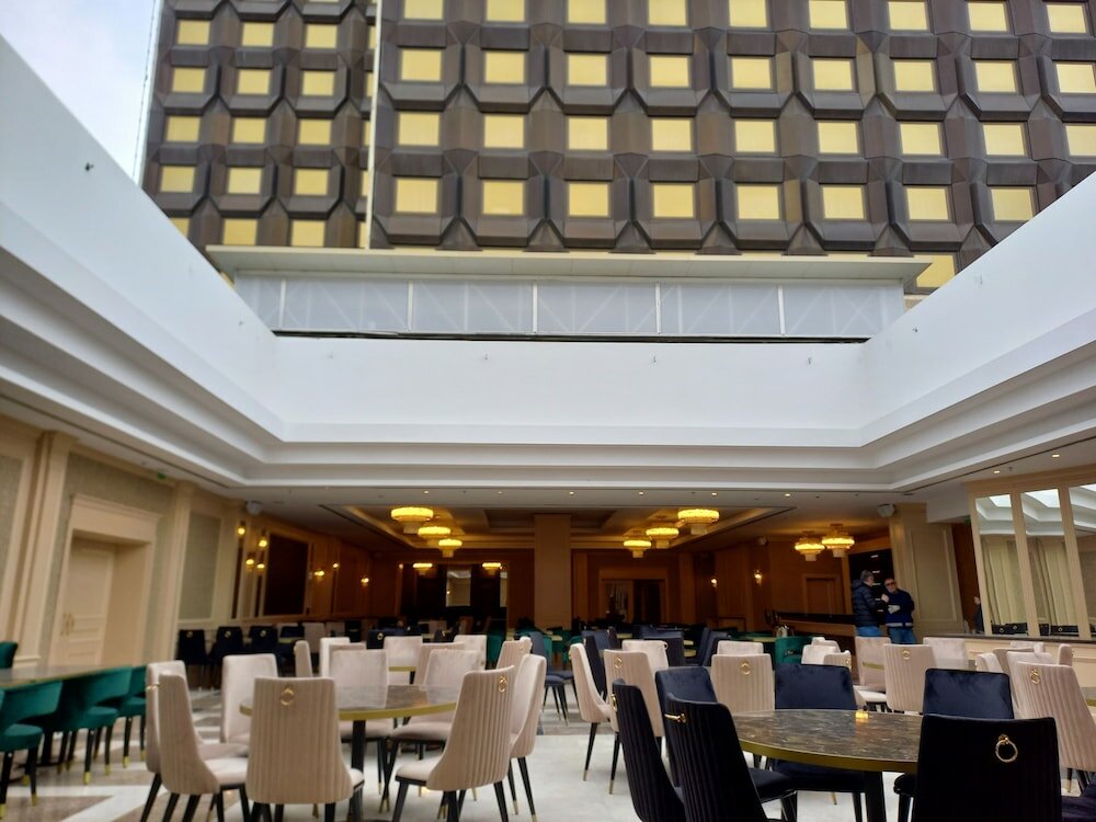 Фото Astoria Grand Hotel