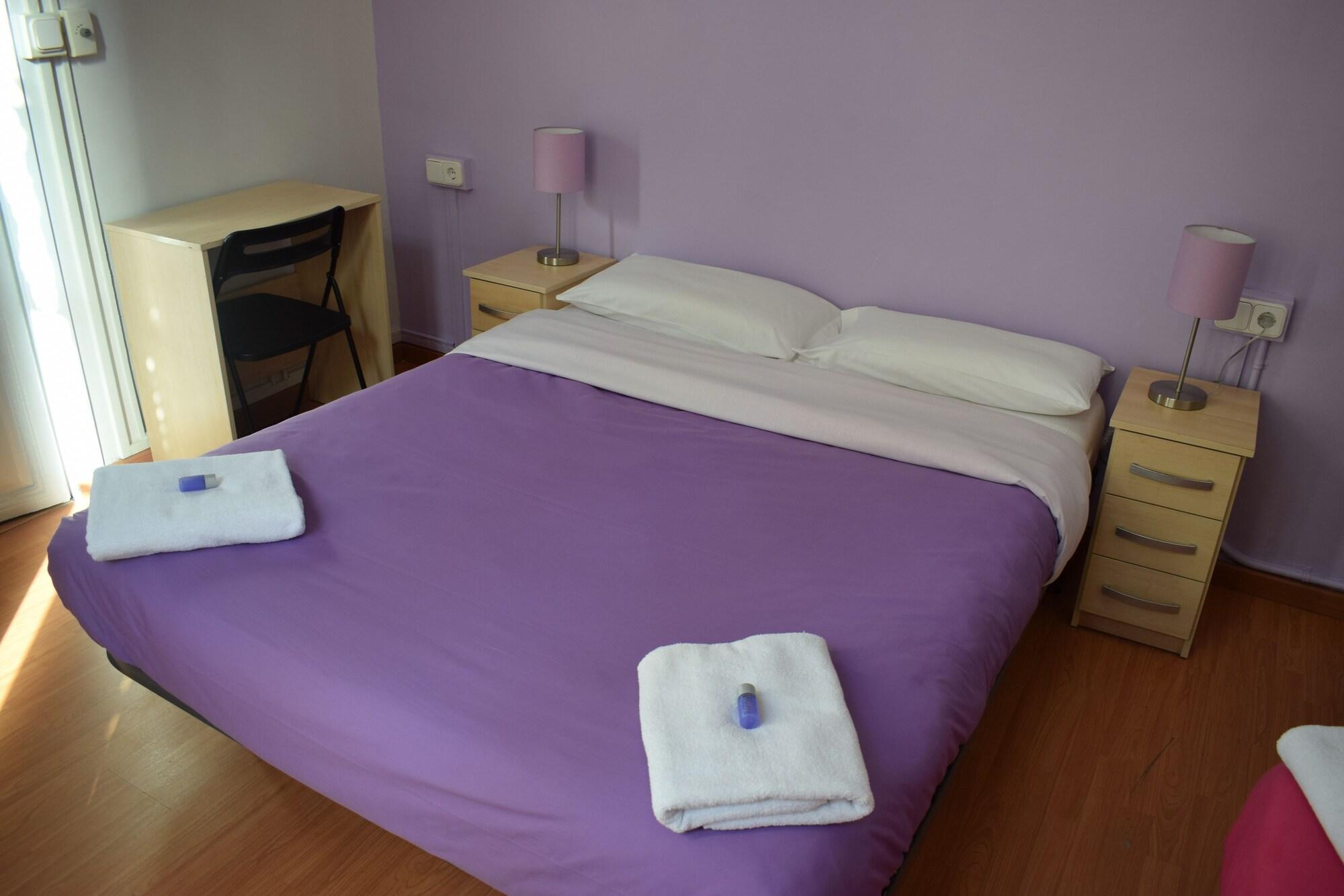 Фото Hostal MiMi Las Ramblas