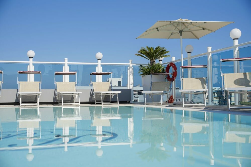 Фото Hotel President