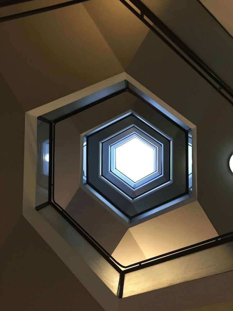 Фото The Hive Hotel