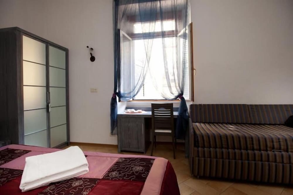 Фото B&t Rooms Trani