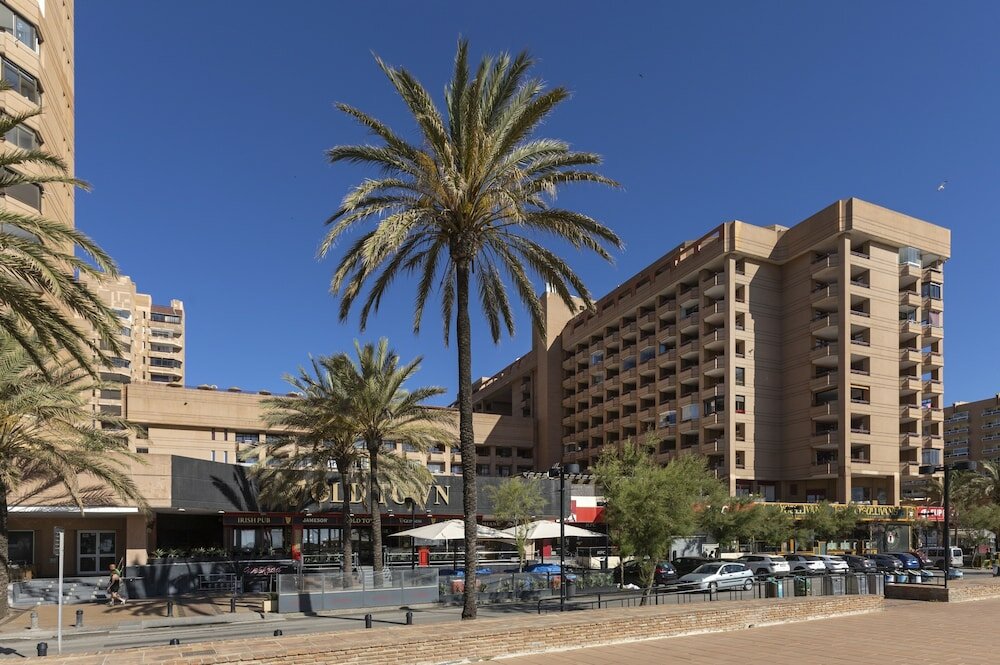 Фото Hotel Las Palmeras Affiliated by Fergus