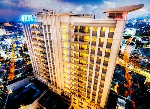 Внешний вид отеля Grand Dafam Braga Bandung в Бандунге, фото 1