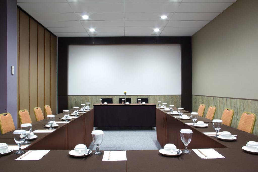 Фото Plan B Hotel