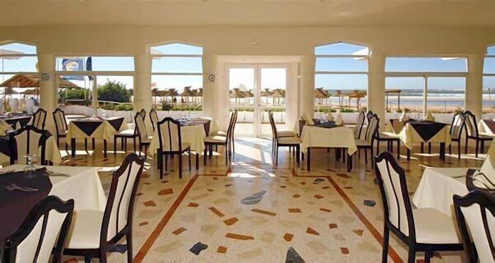 Фото Royal Decameron Tafoukt Beach Resort & SPA