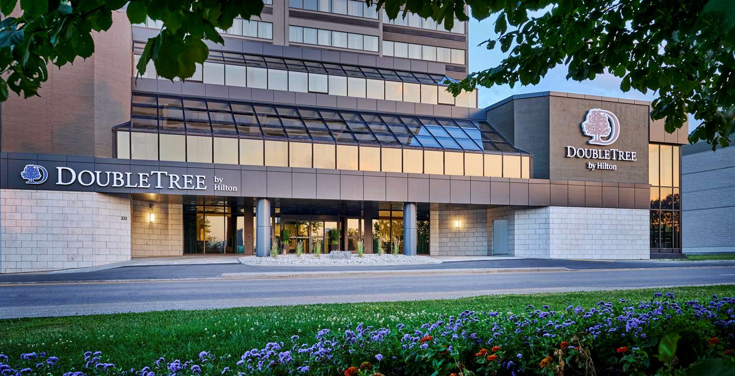 Фото Doubletree by Hilton Windsor