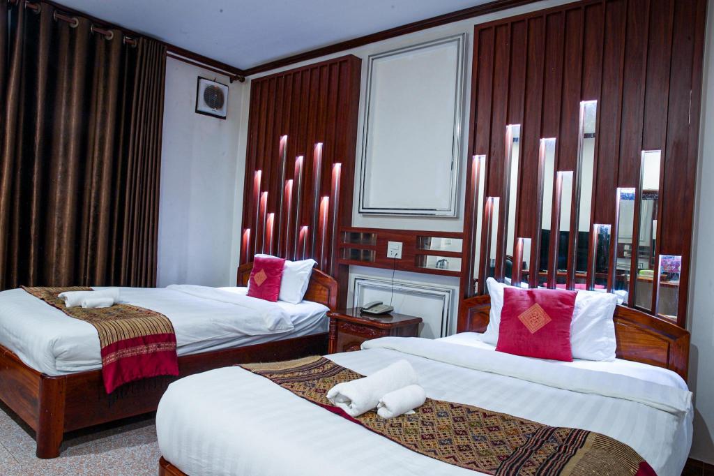 Фото Mittaphap Hotel II