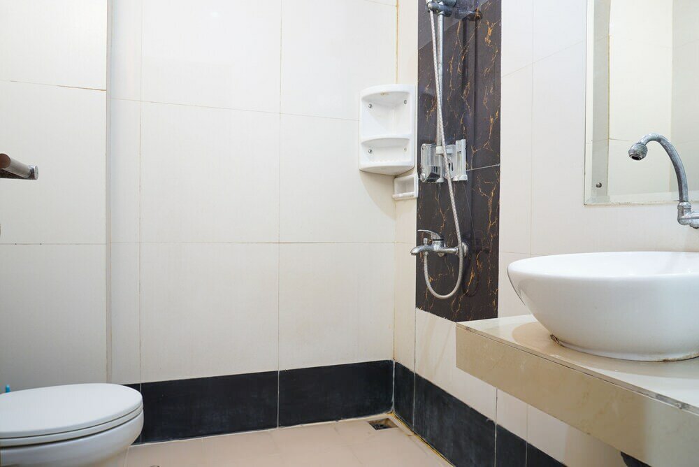 Фото Residences by RedDoorz near Kemang Square