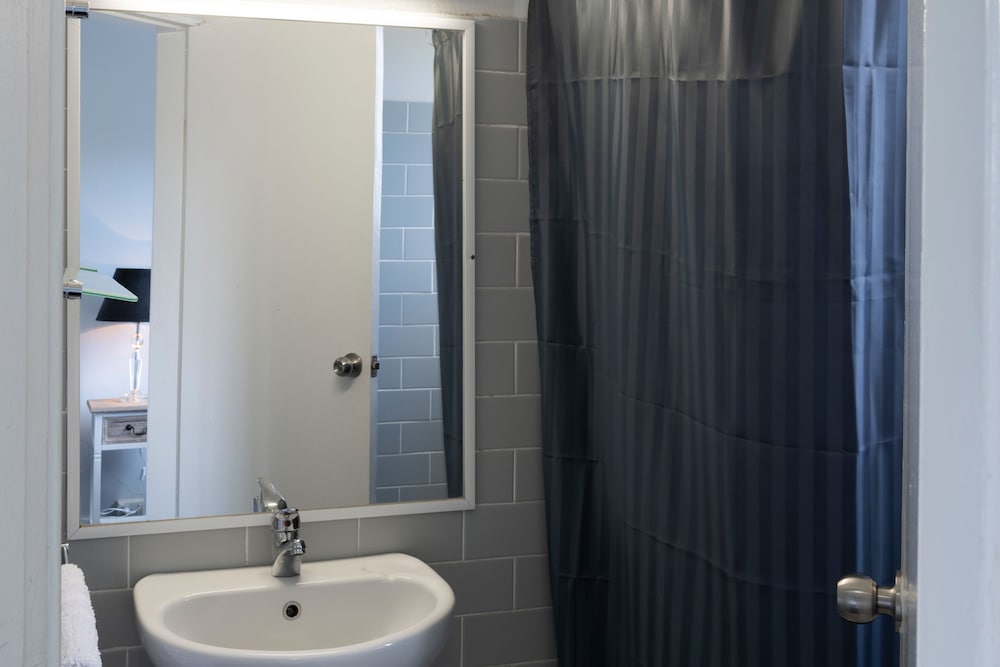 Фото Blue Mountains Gday Motel