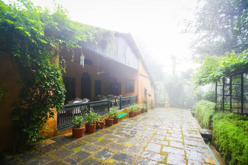 Фото WelcomHeritage Connaught House