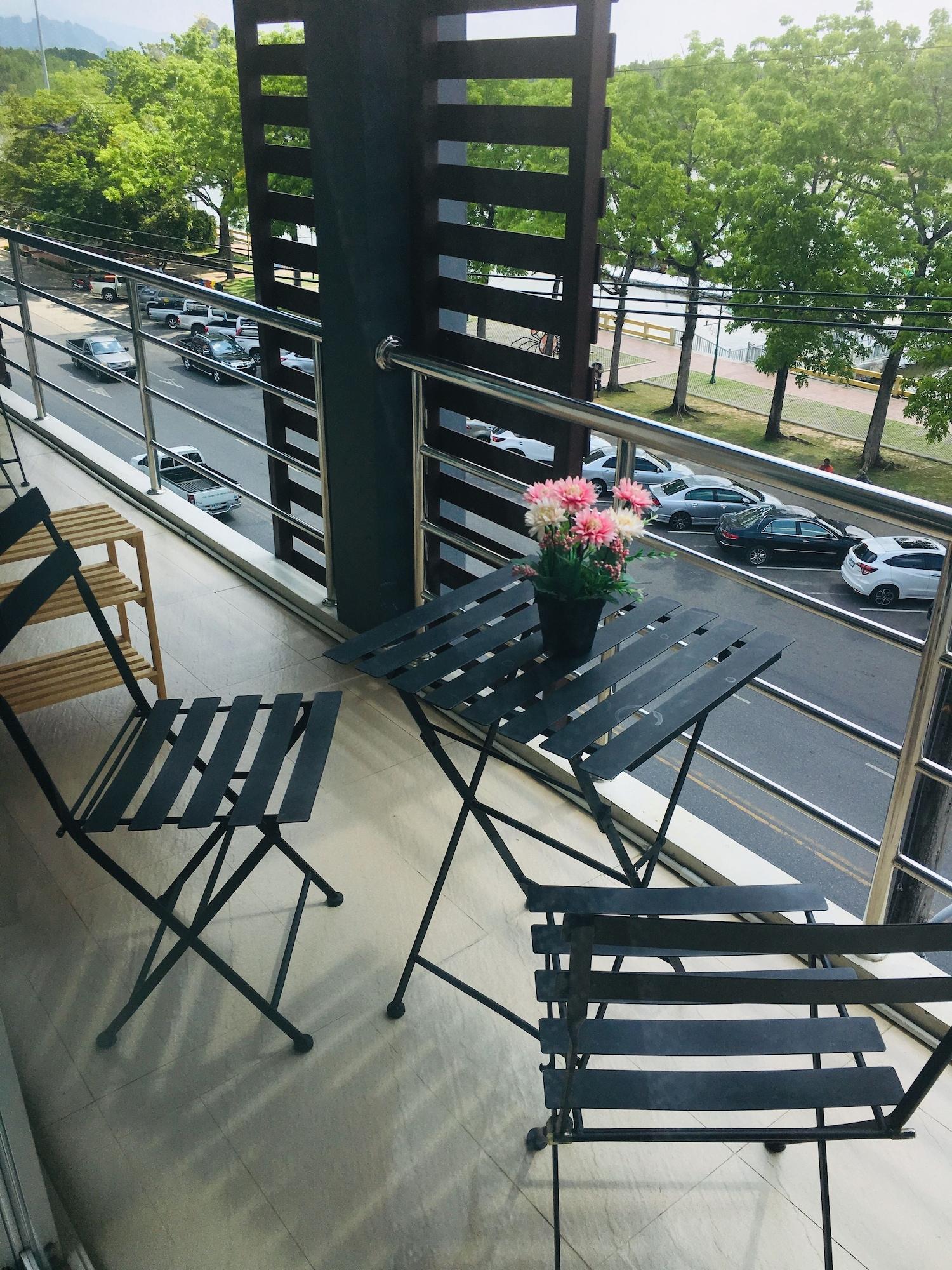 Фото B Ber House