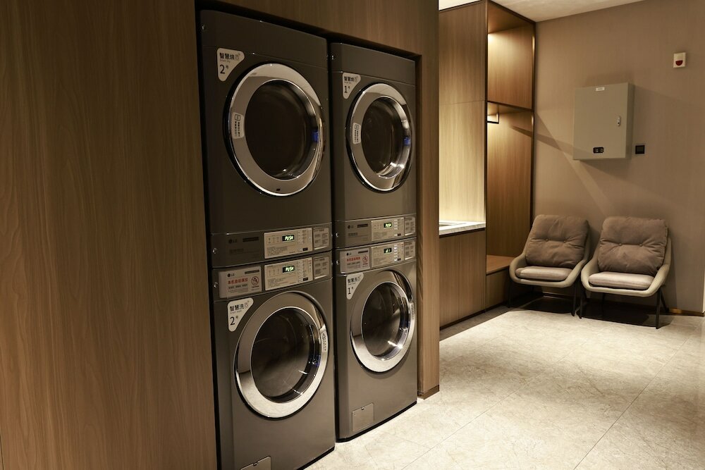 Фото Holiday Inn Shanghai Jing'an