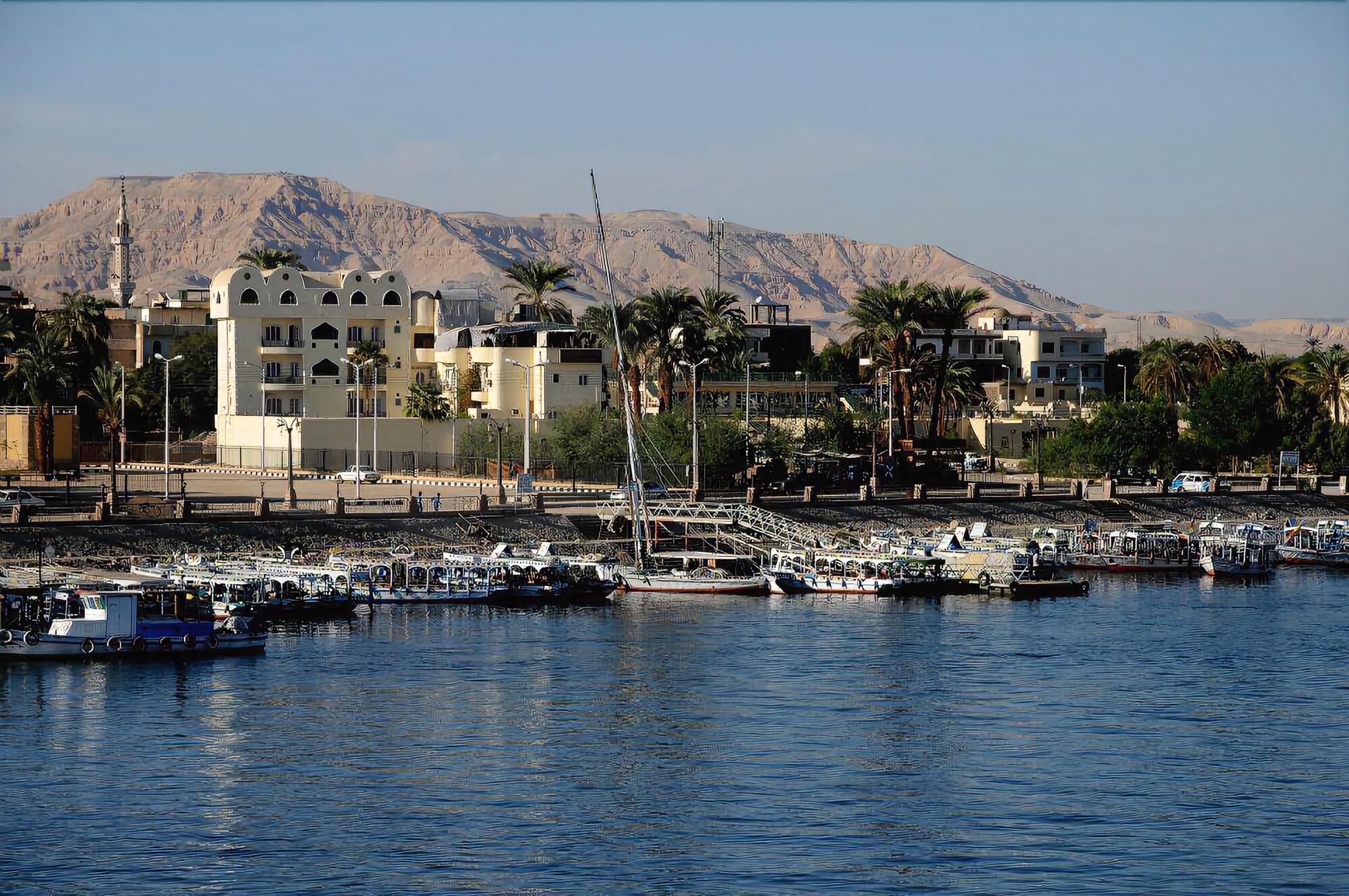 Фото Nile Valley Hotel & Restaurant