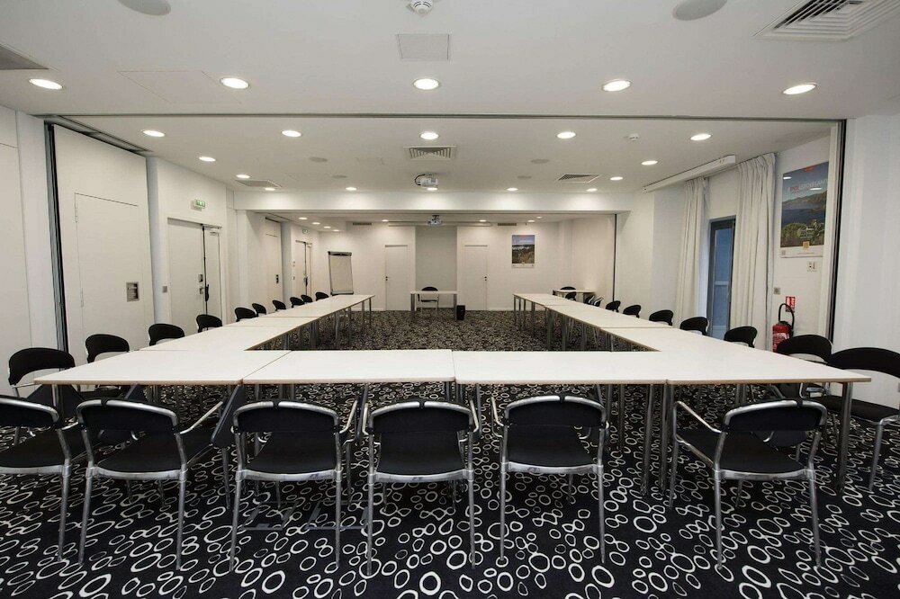 Фото Kyriad Prestige Perpignan Centre Del Mon