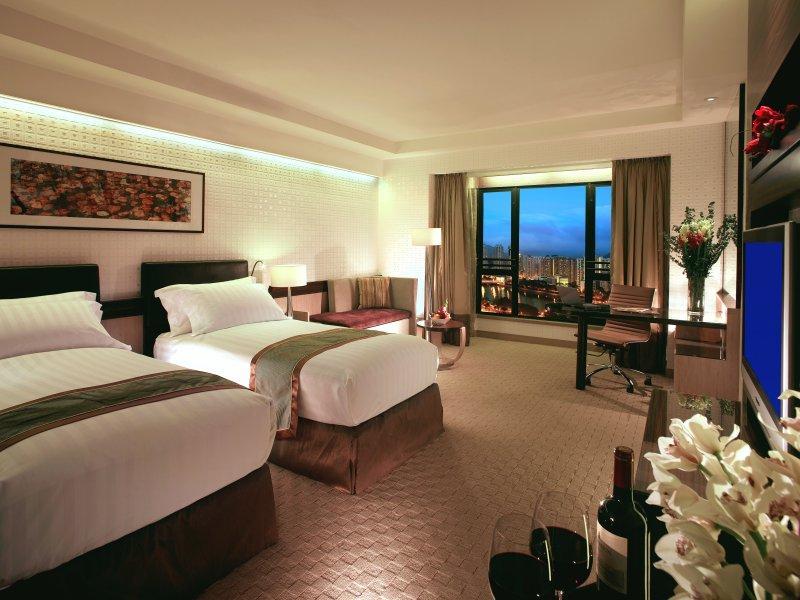 Фото Royal Park Hotel