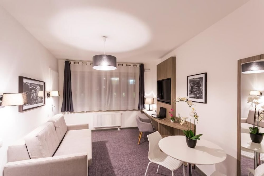 Фото Appart Hotel Elypseo Strasbourg Port