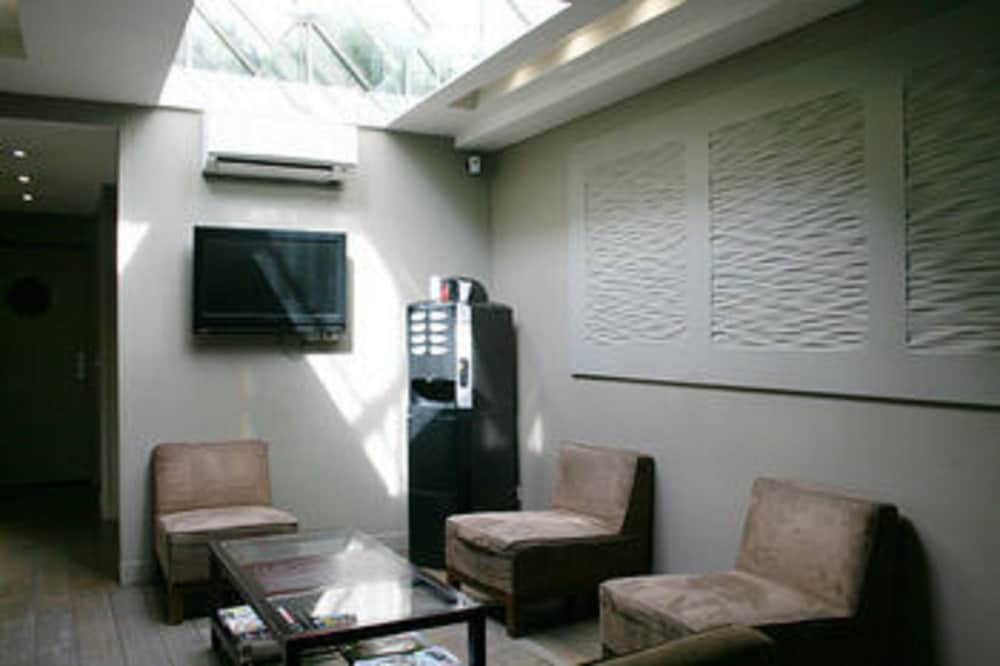 Фото Comfort Hotel Saint Pierre