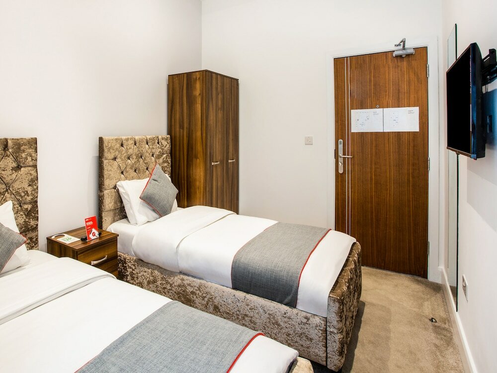 Фото Oyo The Arch, Wembly Stadium