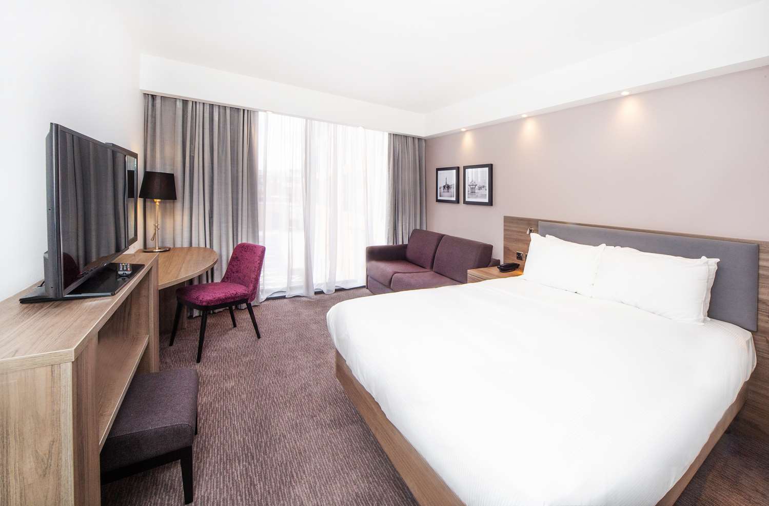 Фото Hampton by Hilton Blackpool