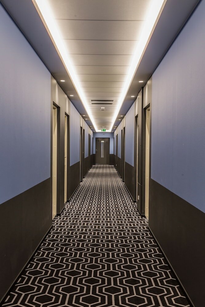 Фото Corner Hotel