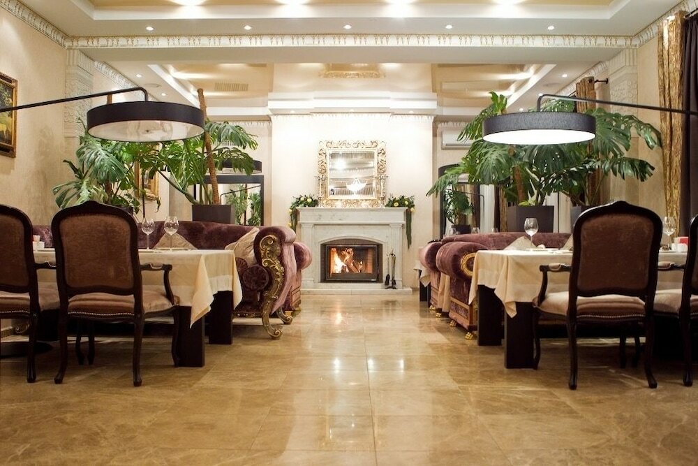 Фото Diplomat Hotel