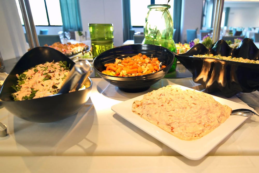 Фото Mediterranean Beach Resort