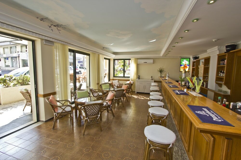 Фото Nafsika Hotel