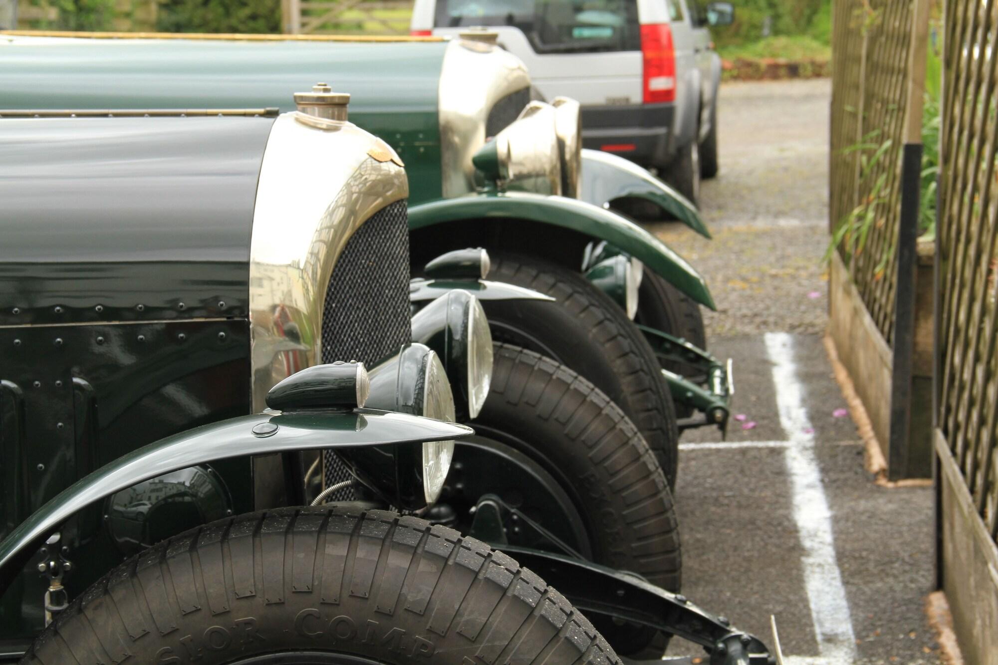 Фото Annandale Arms Hotel