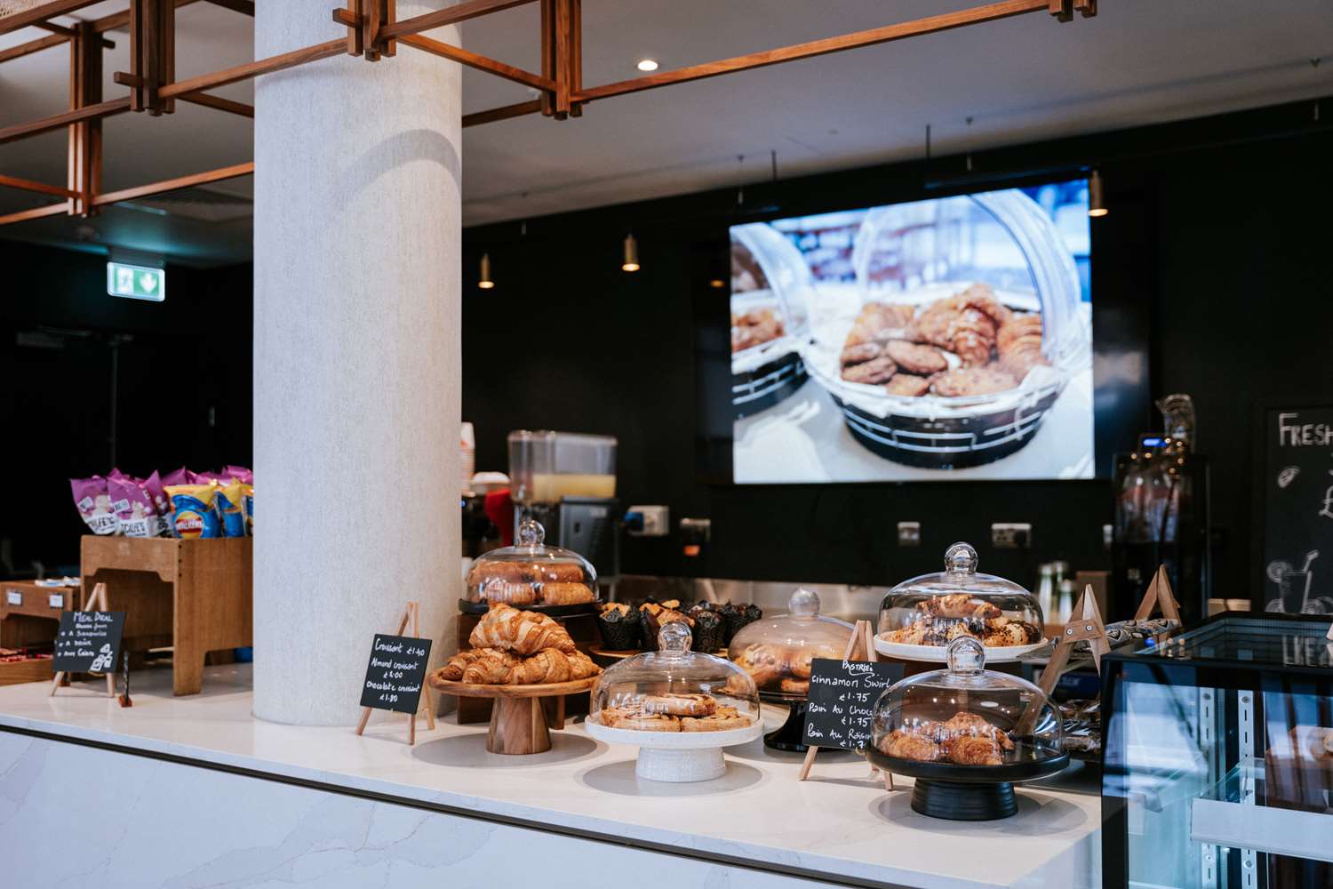 Фото The Westminster London, Curio Collection by Hilton