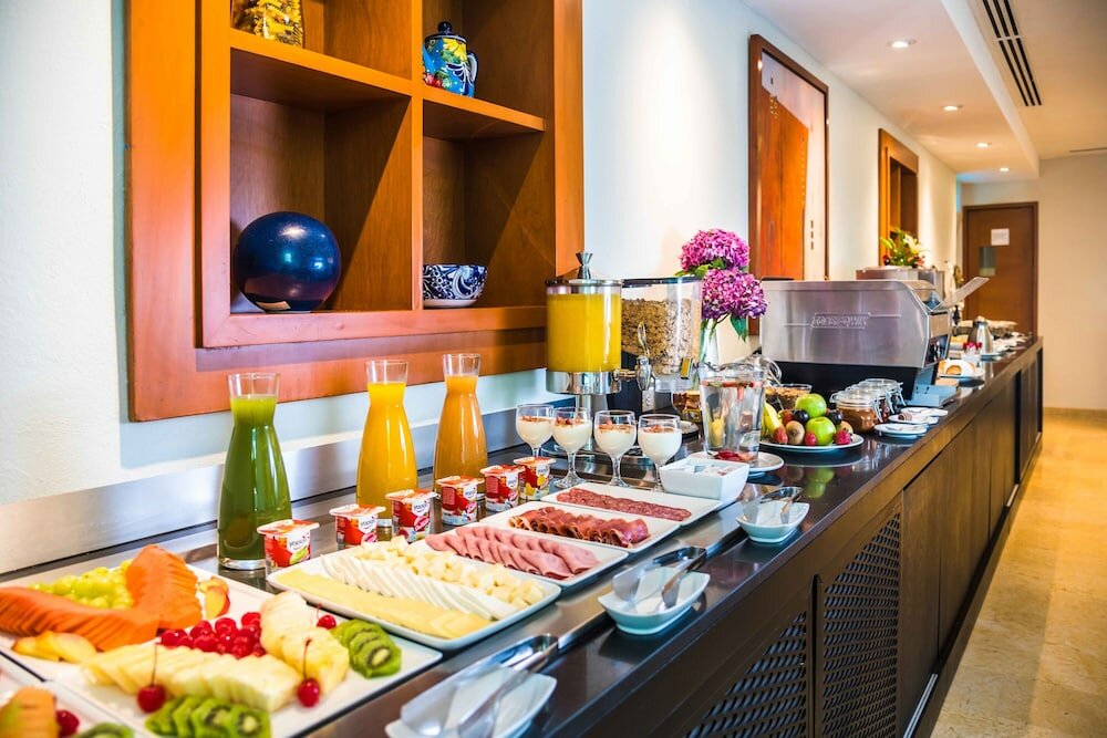 Фото Eurostars Zona Rosa Suites