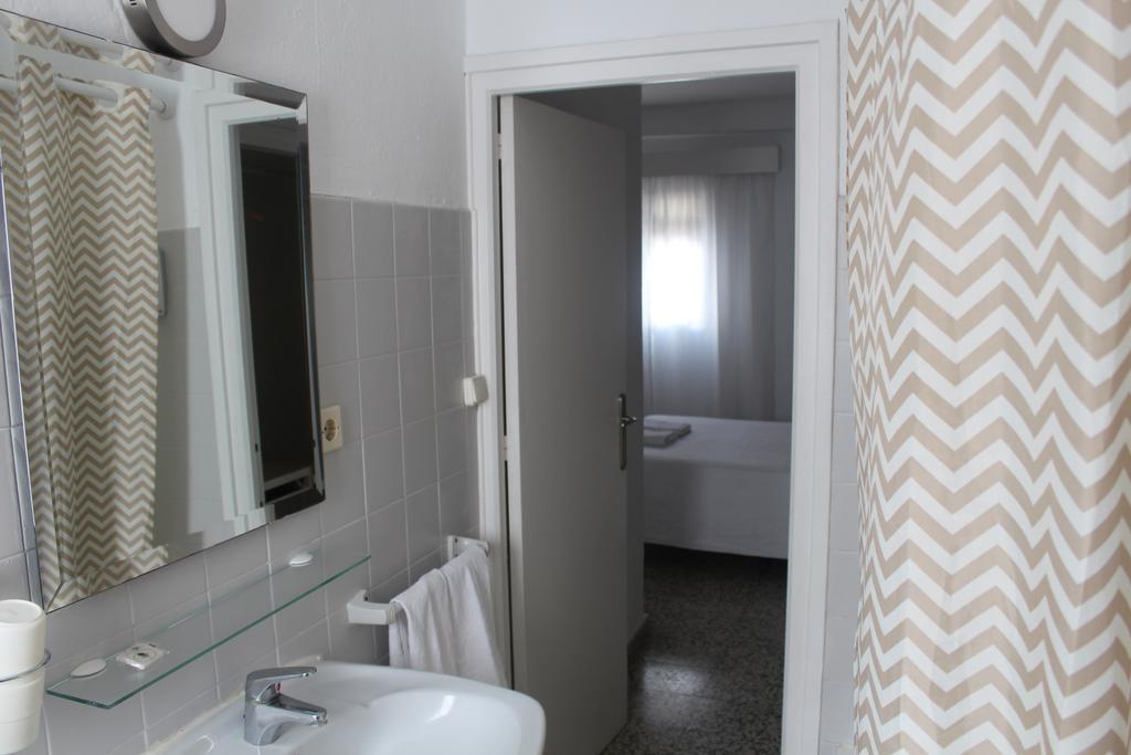 Фото Hostal Paco Marbella