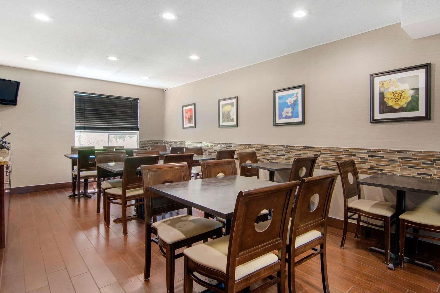 Фото Sleep Inn Sault Ste. Marie