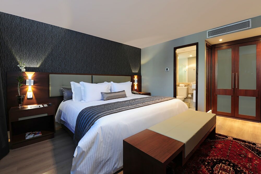 Фото Bourbon Ibirapuera Convention Hotel