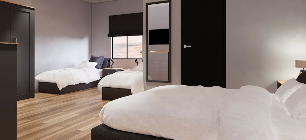 Фото Woodhouse Hotel