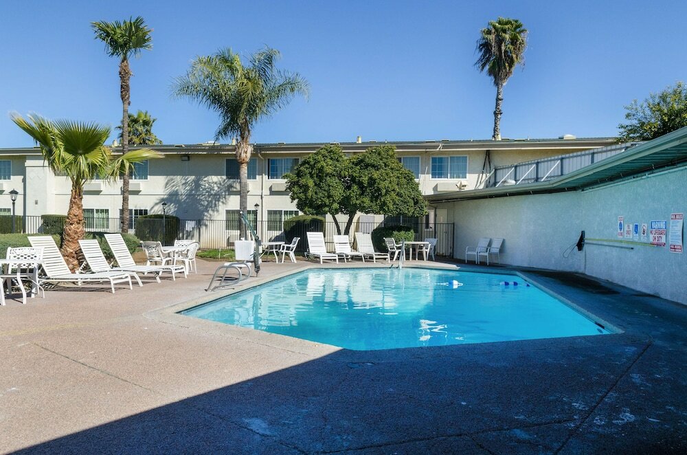 Фото Motel 6 Merced, Ca