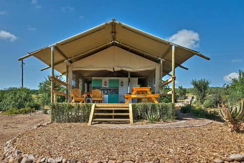 Внешний вид отеля AfriCamps Klein Karoo в Джордже, фото 1