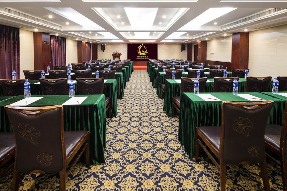 Фото Guangzhou Gorgeous Hotel