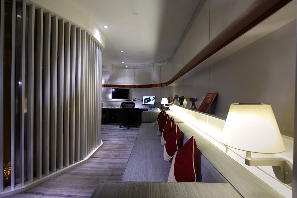 Фото The Charterhouse Causeway Bay