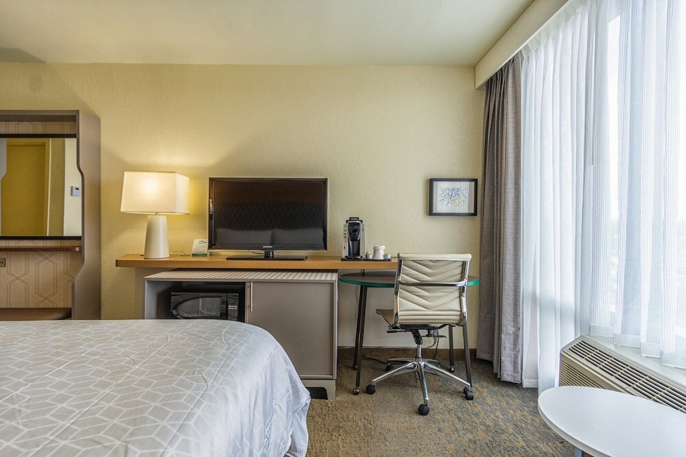 Фото Holiday Inn Miami - International Airport, an Ihg Hotel