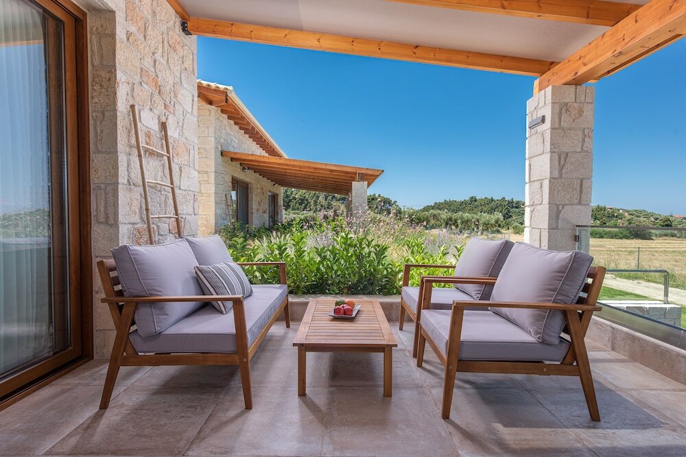 Фото Mint Retreat Suites