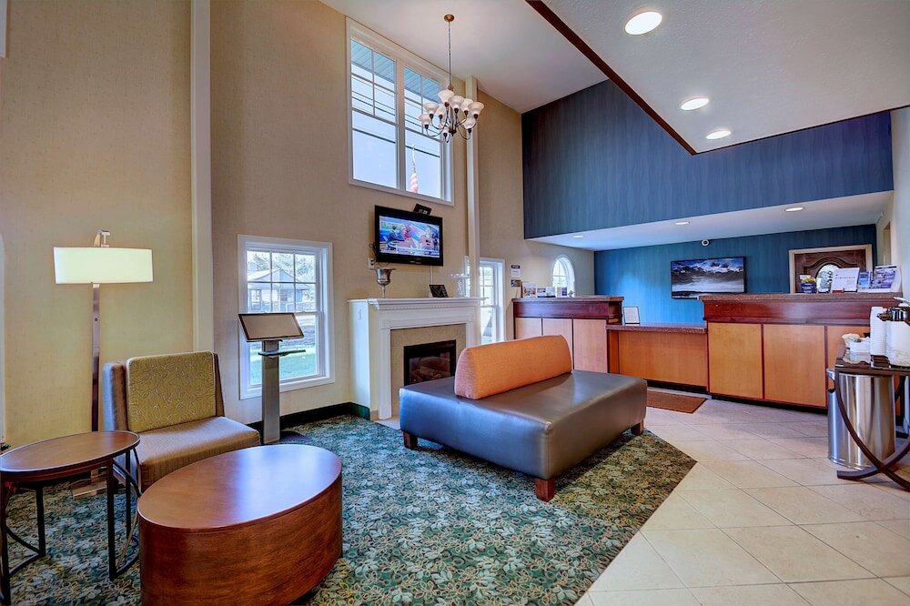 Фото Best Western Plus The Inn at Hampton