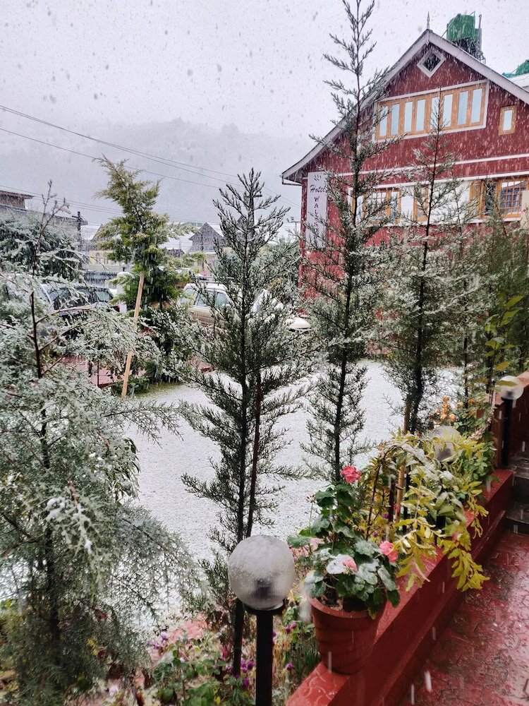 Фото Walisons Hotel