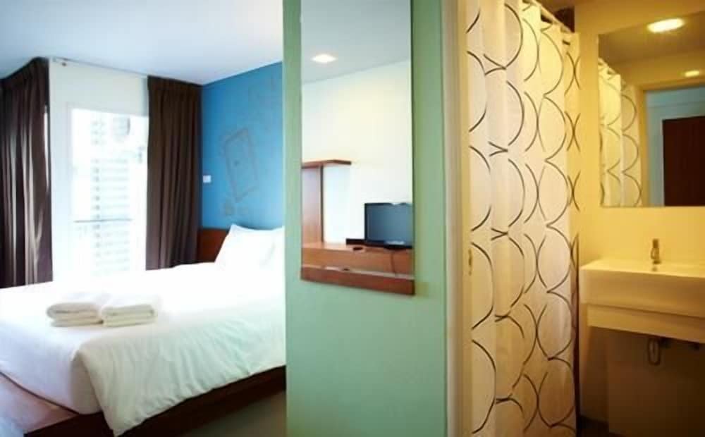 Фото The Loft 77 Hotel