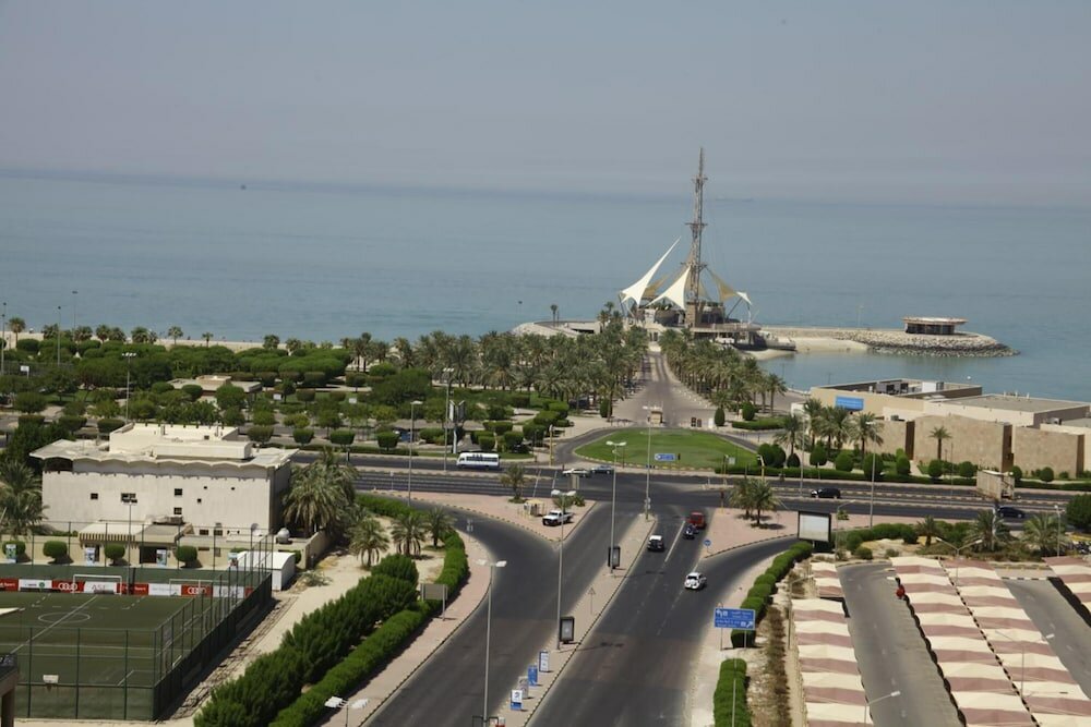 Фото Laguna Hotel Suites