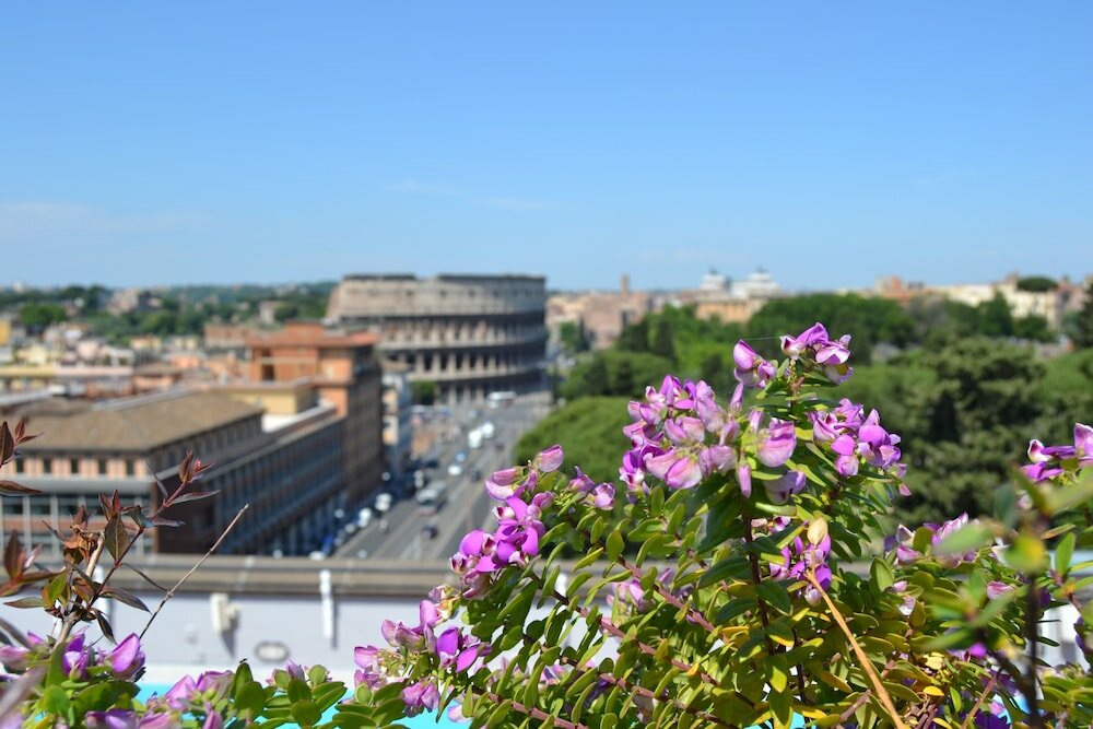 Фото Mercure Roma Centro Colosseo Hotel