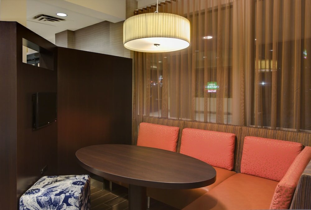 Фото Courtyard by Marriott Houston Brookhollow
