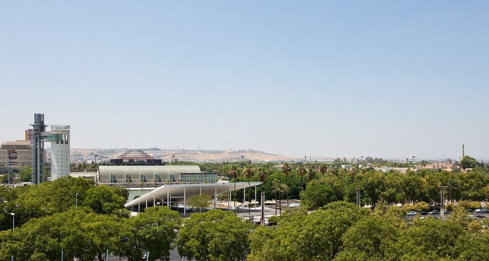 Фото NH Sevilla Plaza de Armas